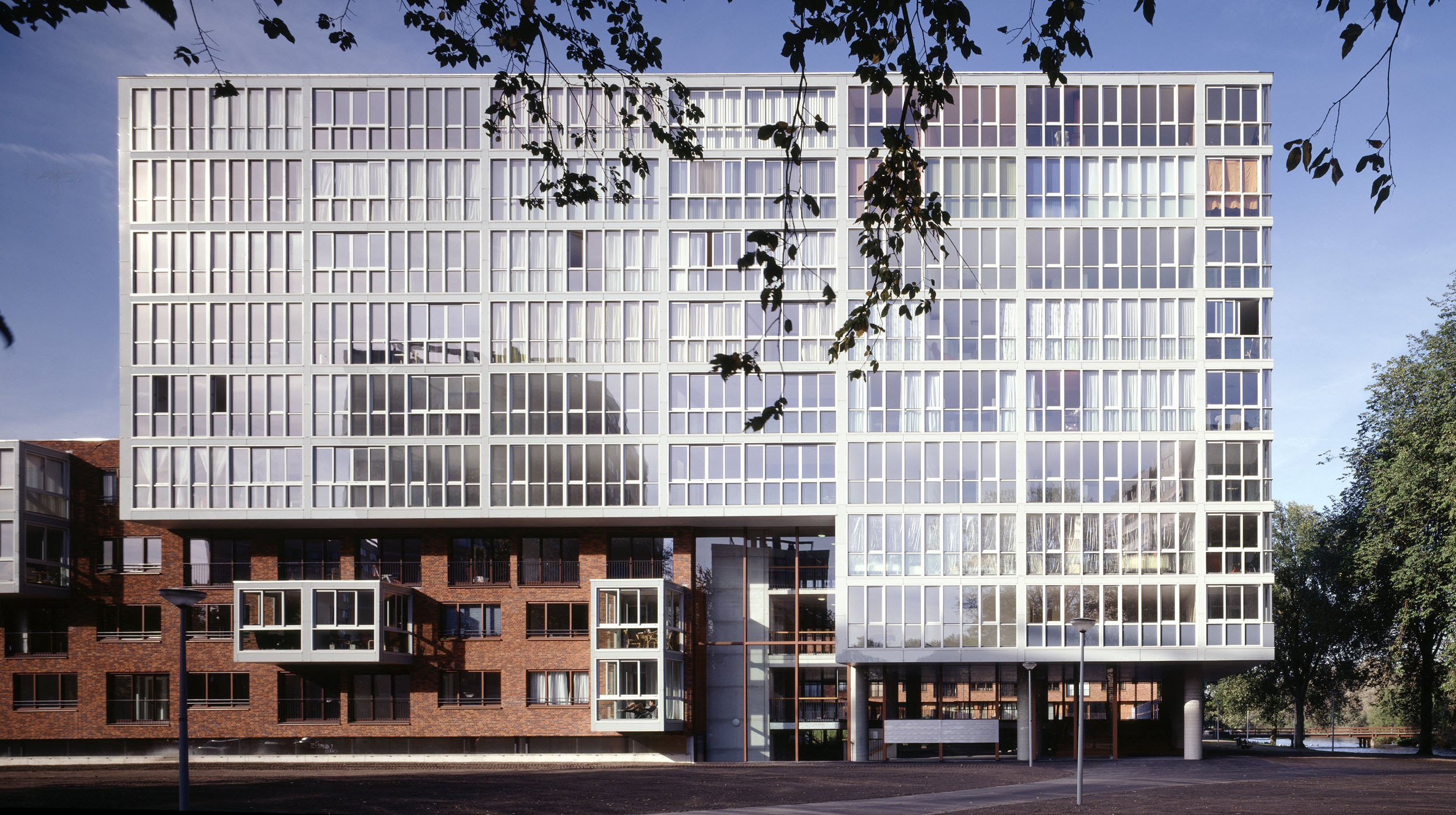 Apartment Building de Zilverreiger